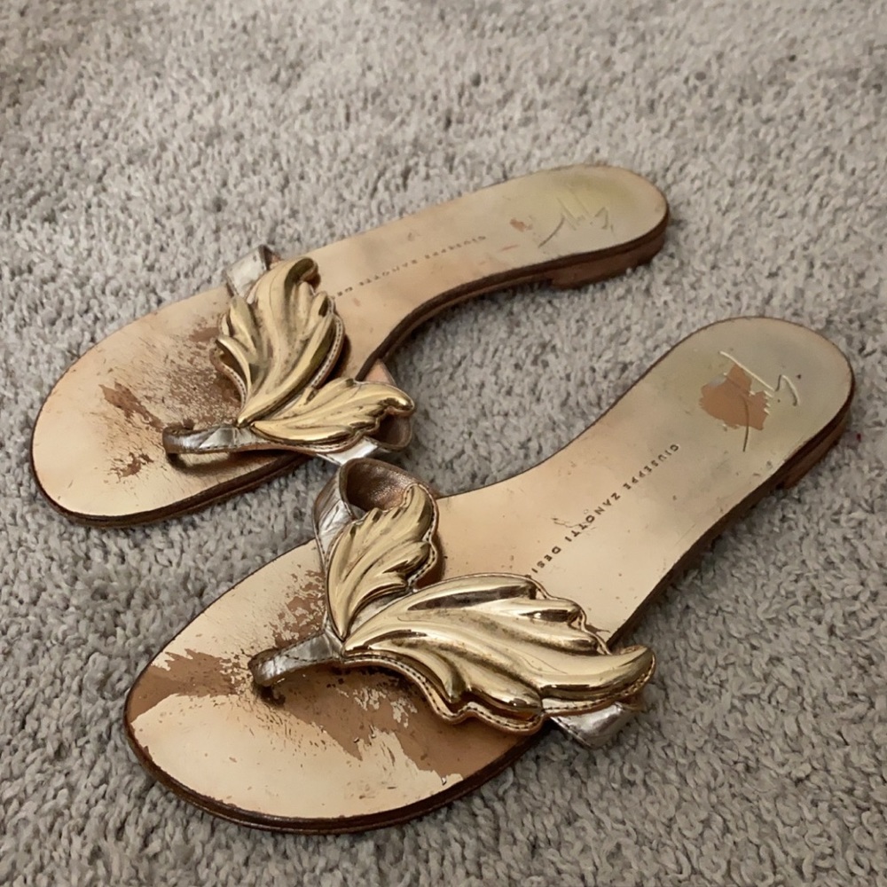 Giuseppe cruel summer flat sandal